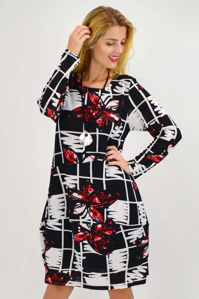 Red butterfly cocoon tunic dress by Vuios, featuring a relaxed fit and long sleeves, perfect for winter ladies' fashion.