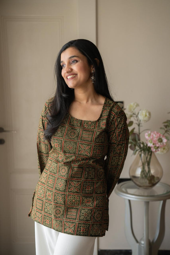 Zia Cotton Short Kurti- Green Bandhej