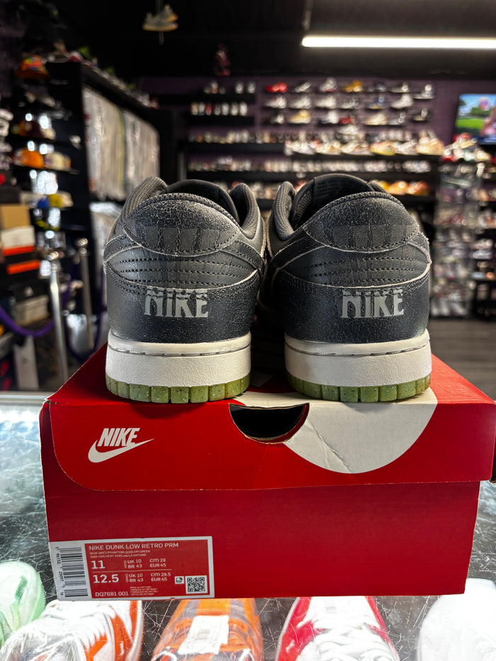 2022 Nike Dunk Low SE "Halloween Caludron"