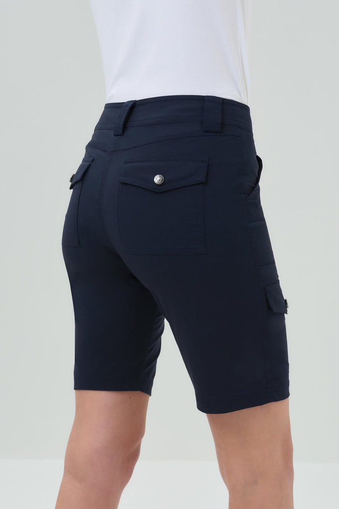 Navy ||
