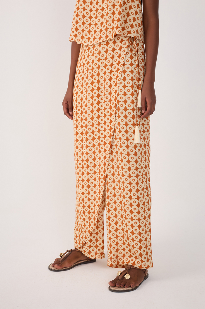 Beige Melissa Side Ties Wrap Crepe Pants_4