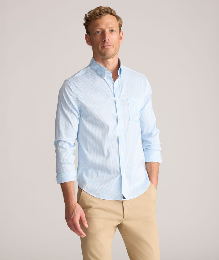 Model is wearing UNTUCKit CottonTek™ Harland Shirt.