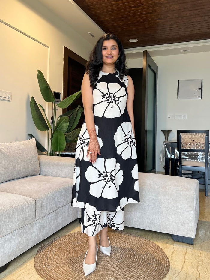 Jasmine Closed Neck Coord Set- BW Flowers