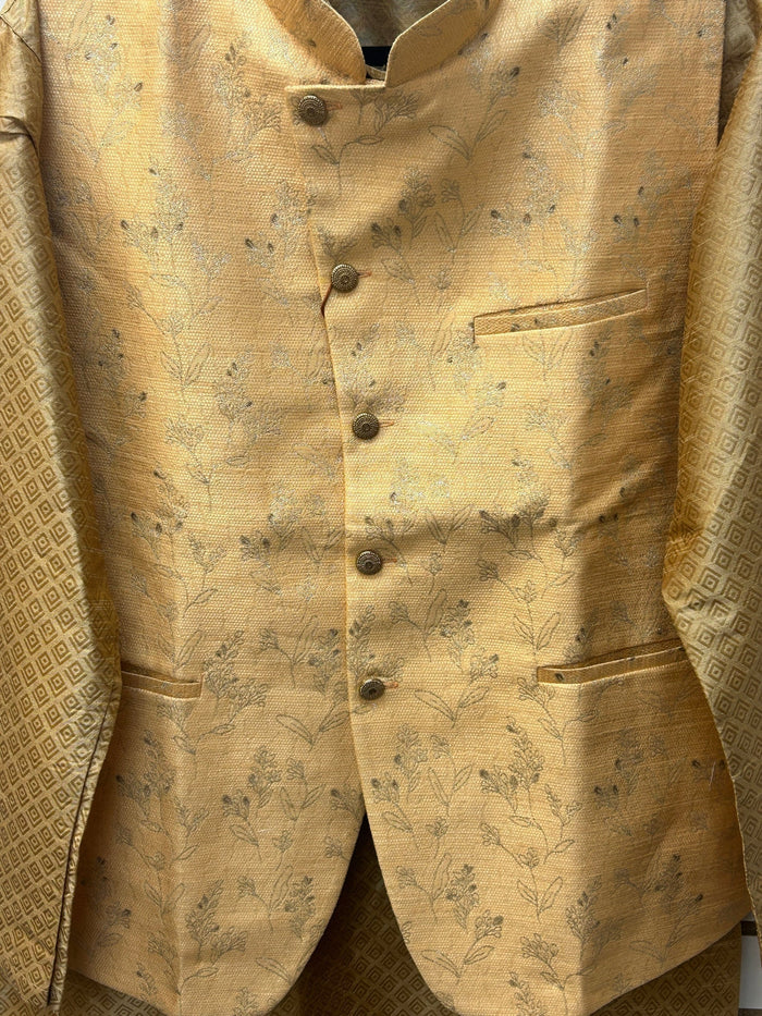 Kurta set with jacket