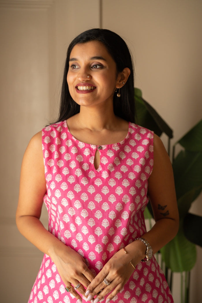 Lily 2.0 Sleeveless Cotton Top- Pink Booti