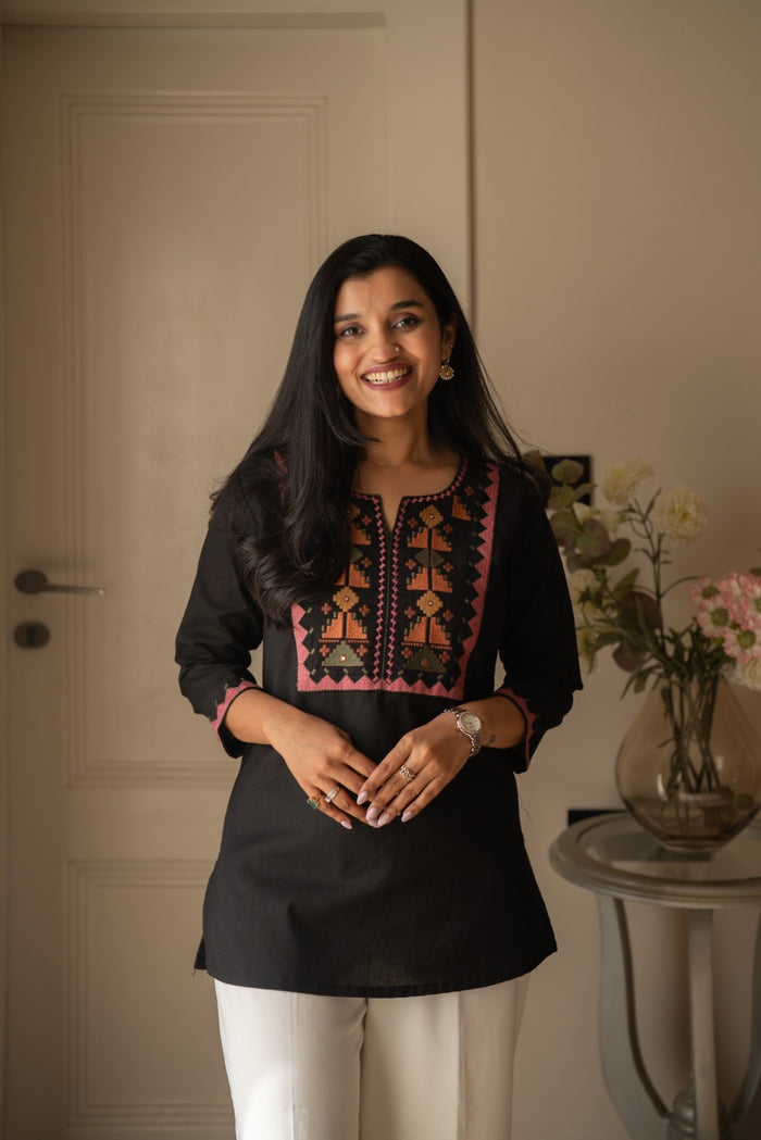 Lizi Embroidered Short Kurti- Black