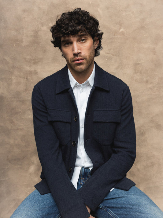 Modelshot / Navy / Detail