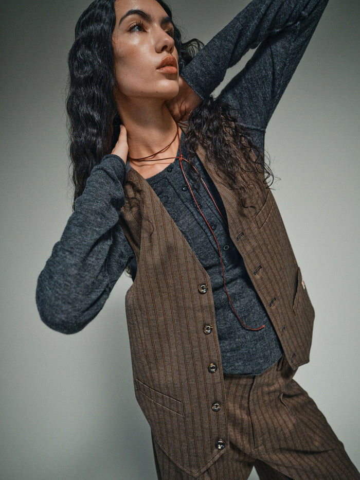 Modelshot / Demitasse / Detail