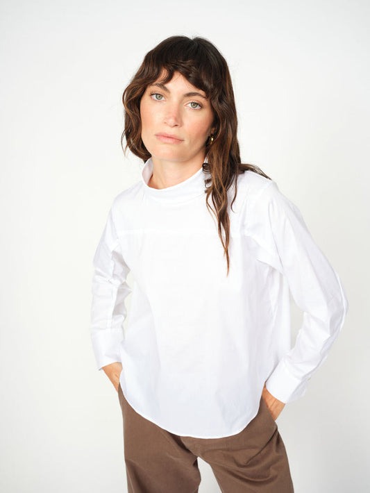 Modelshot / White / Detail
