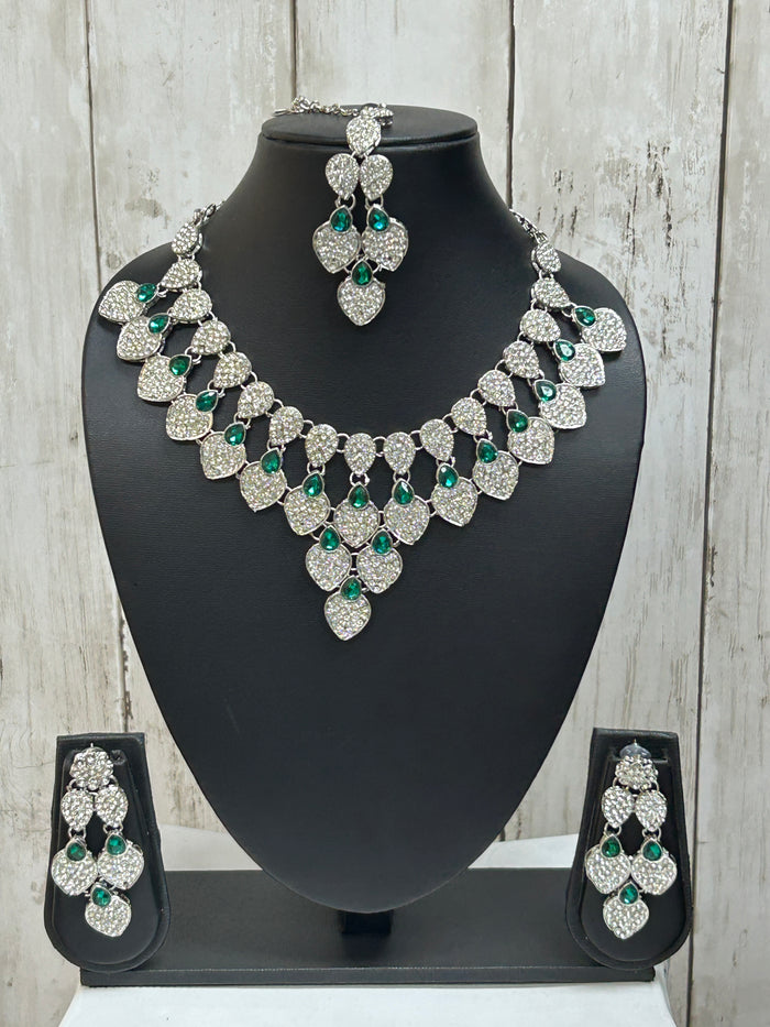 Necklace set