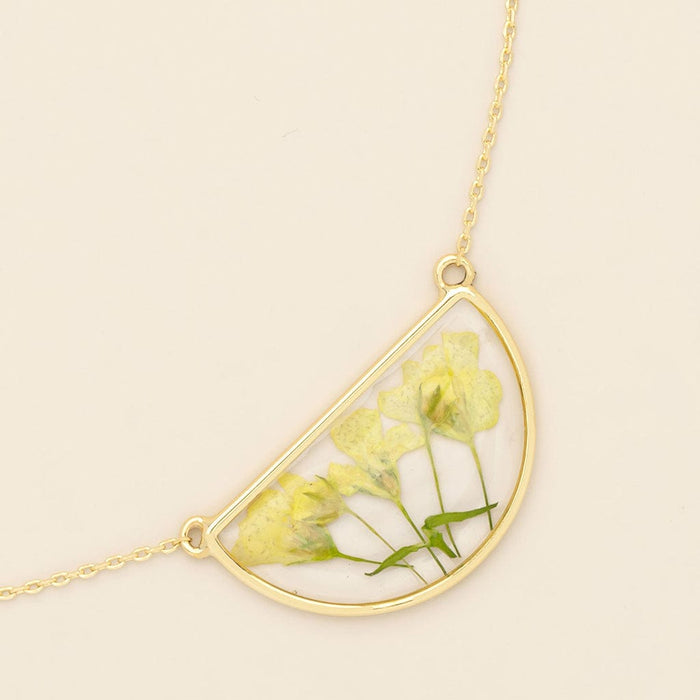 Scout Curated Wears Pressed Yellow Baby's Breath Necklace