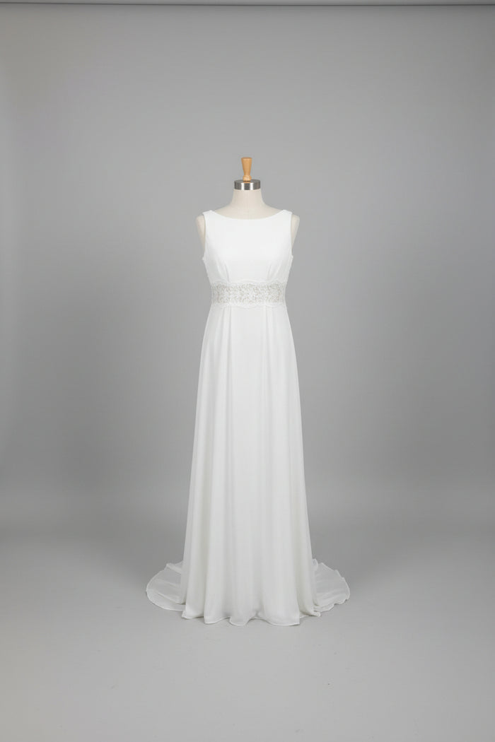 Wedding Dress - Davids Bridal - Size 6 White Sleeveless Bridal