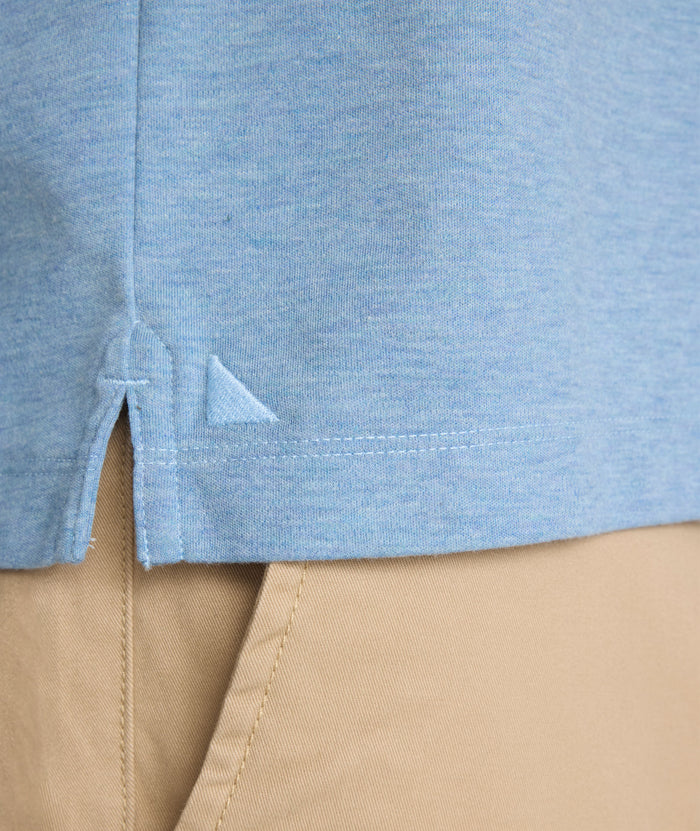 Model is wearing UNTUCKit LS Vargas in Hthr Blue.