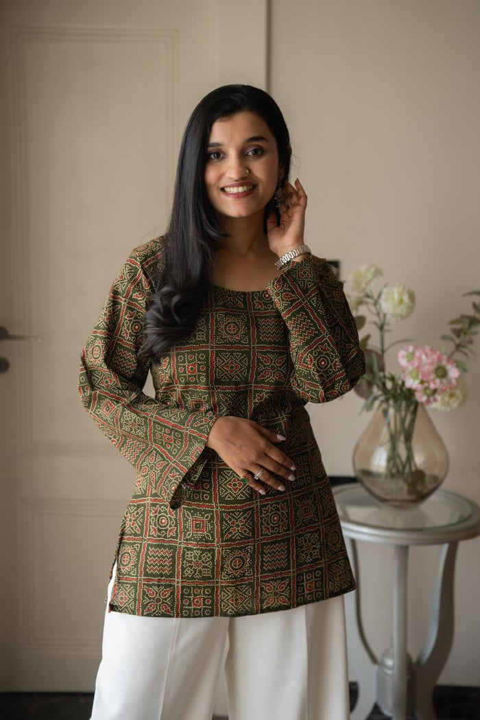 Zia Cotton Short Kurti- Green Bandhej
