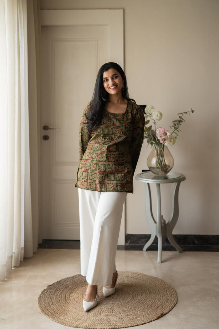 Zia Cotton Short Kurti- Green Bandhej
