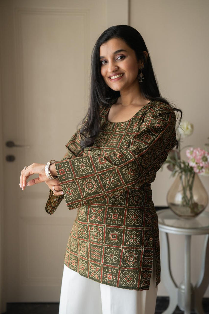 Zia Cotton Short Kurti- Green Bandhej